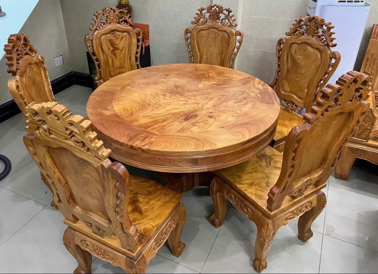 Bộ bàn ăn tròn gỗ tự nhiên 6 ghế (Mẫu hoa hồng Louis).