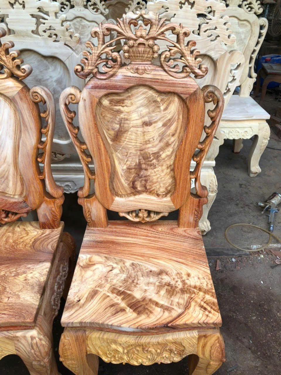 Ghế Ăn Louis Tân Cổ Điển - Hàng Mộc (Chưa Sơn PU)